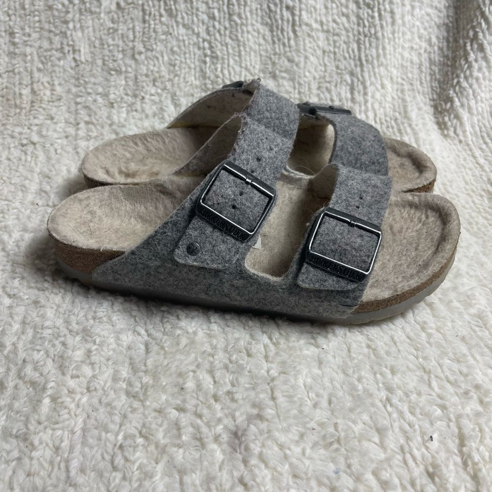 BIRKENSTOCK Arizona Shearling-Lined Sandals Grey SZ38. - Picture 3 of 8